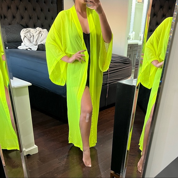 Yellow bathing suit cover up size: xs/s - Picture 2 of 3